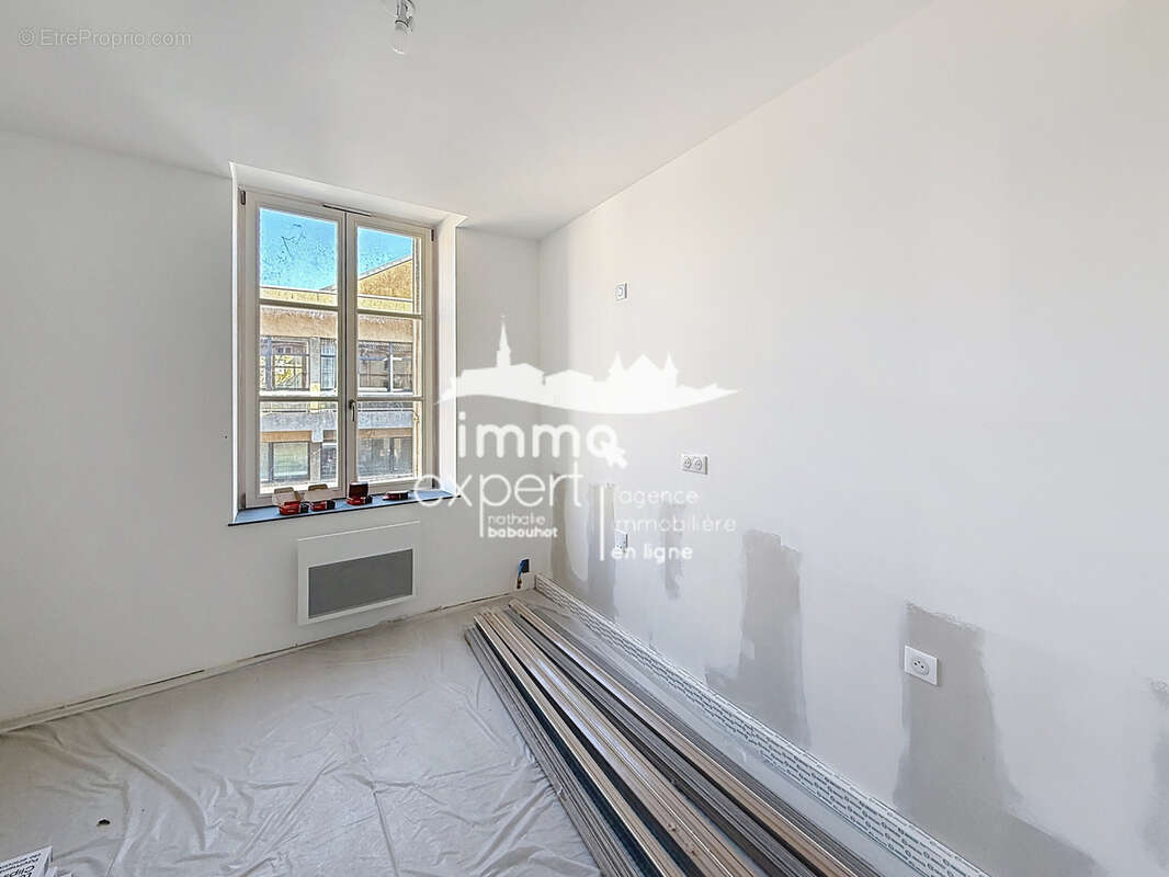 Appartement à MIRECOURT