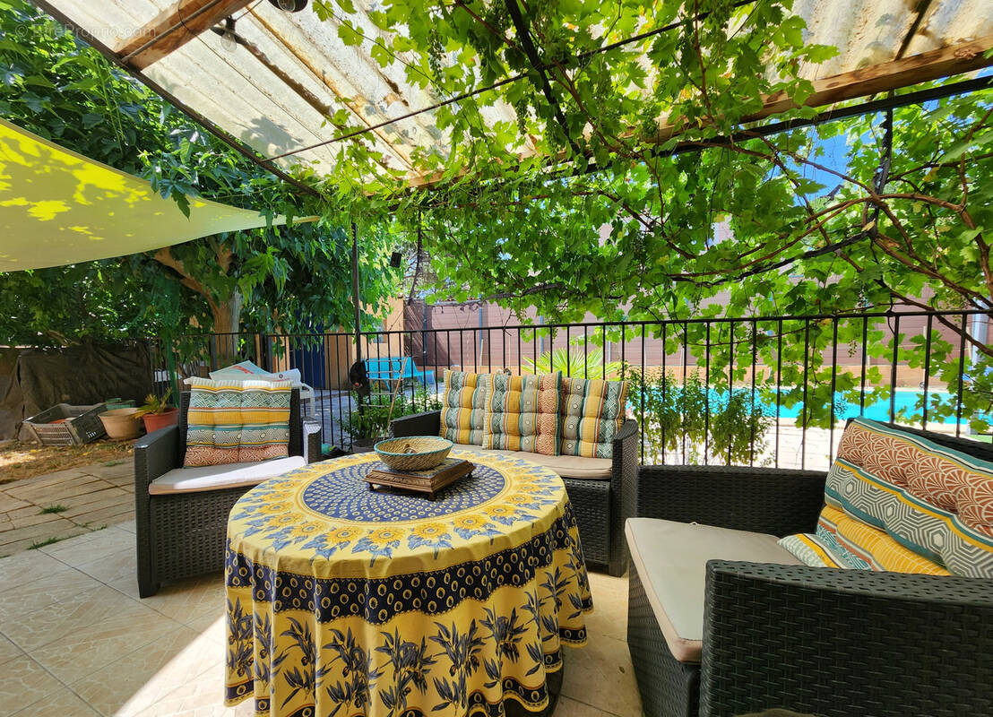 Pertuis, maison 7 pièces de 160 m2 avec piscine - photo 4