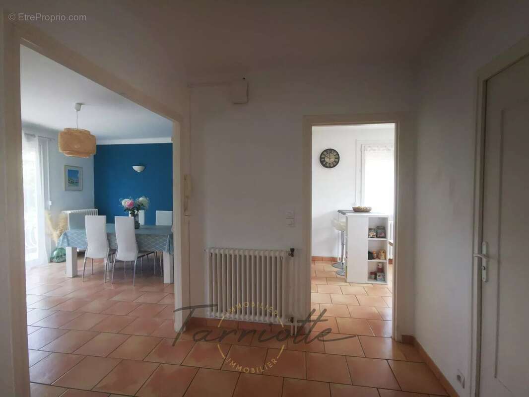 Maison à MONTELIMAR