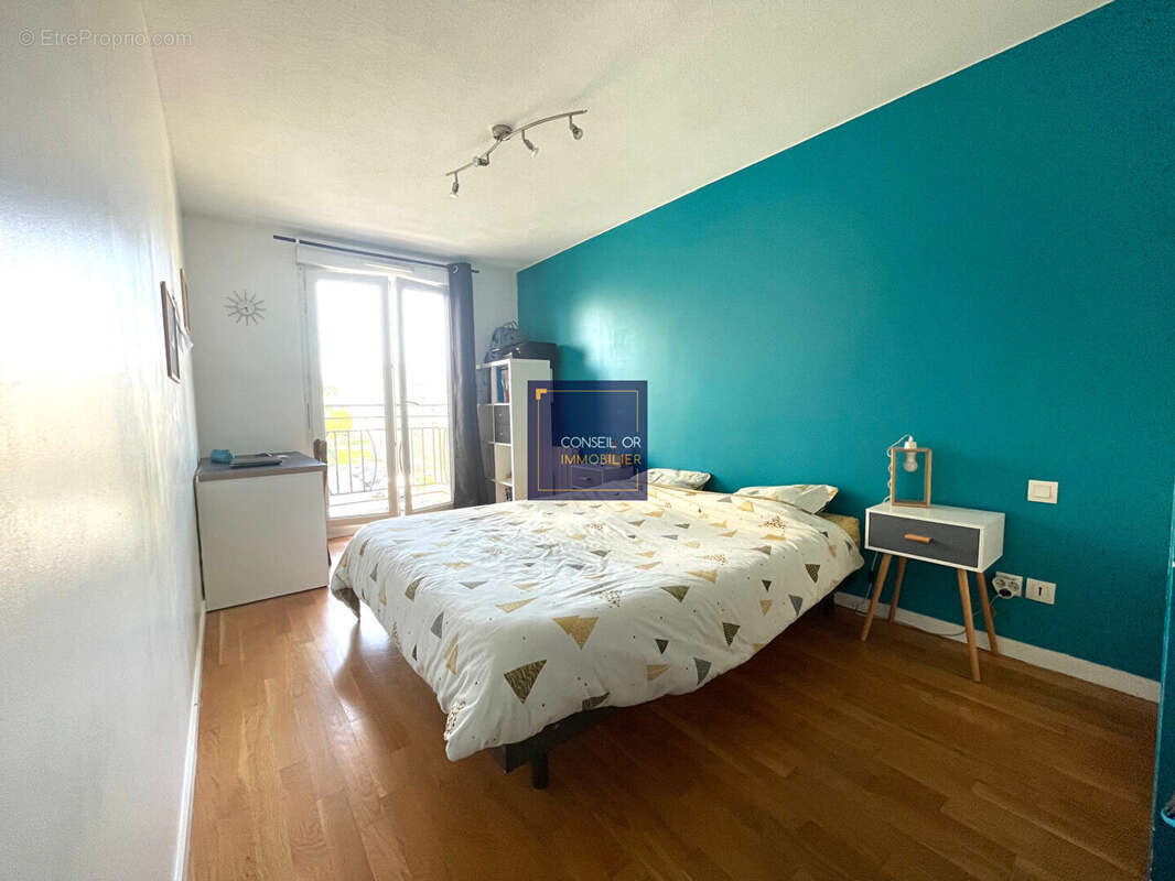 Appartement à SAINT-GENIS-LAVAL