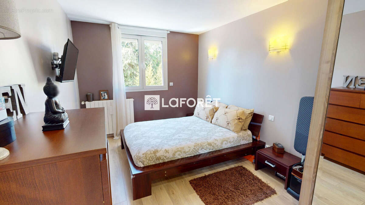 Maison à LE PERREUX-SUR-MARNE