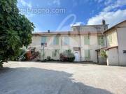 Immeuble (10 logements) - Appartement à FONTAINE