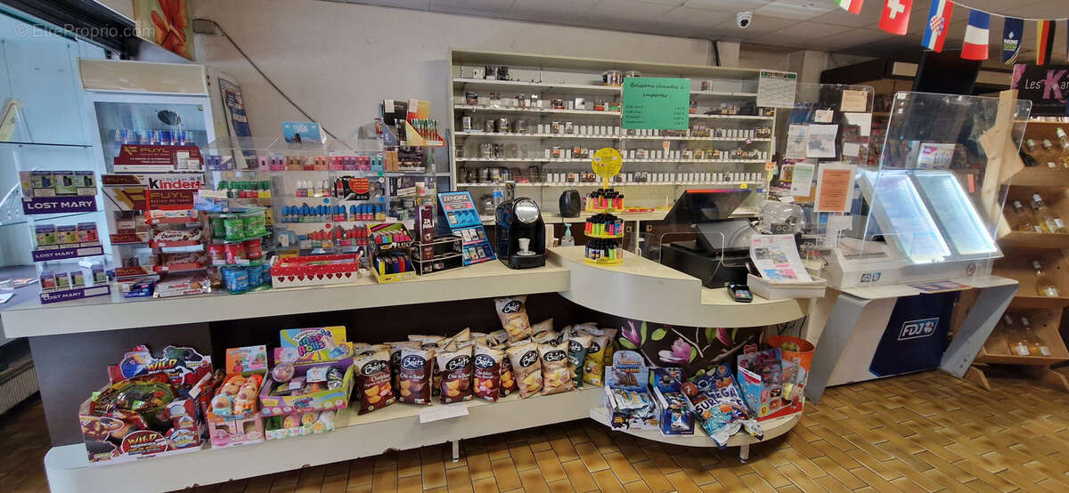 Commerce à COURPIERE