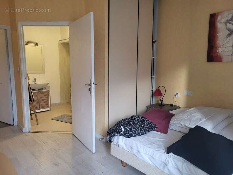 Appartement à SAINT-LOUP-LAMAIRE