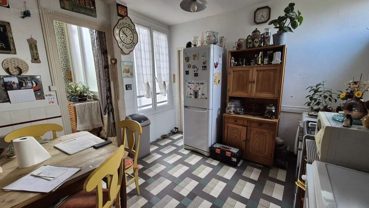 Appartement à NAY