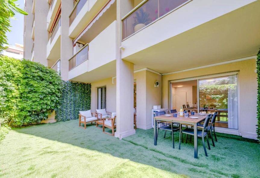   - Appartement à NICE