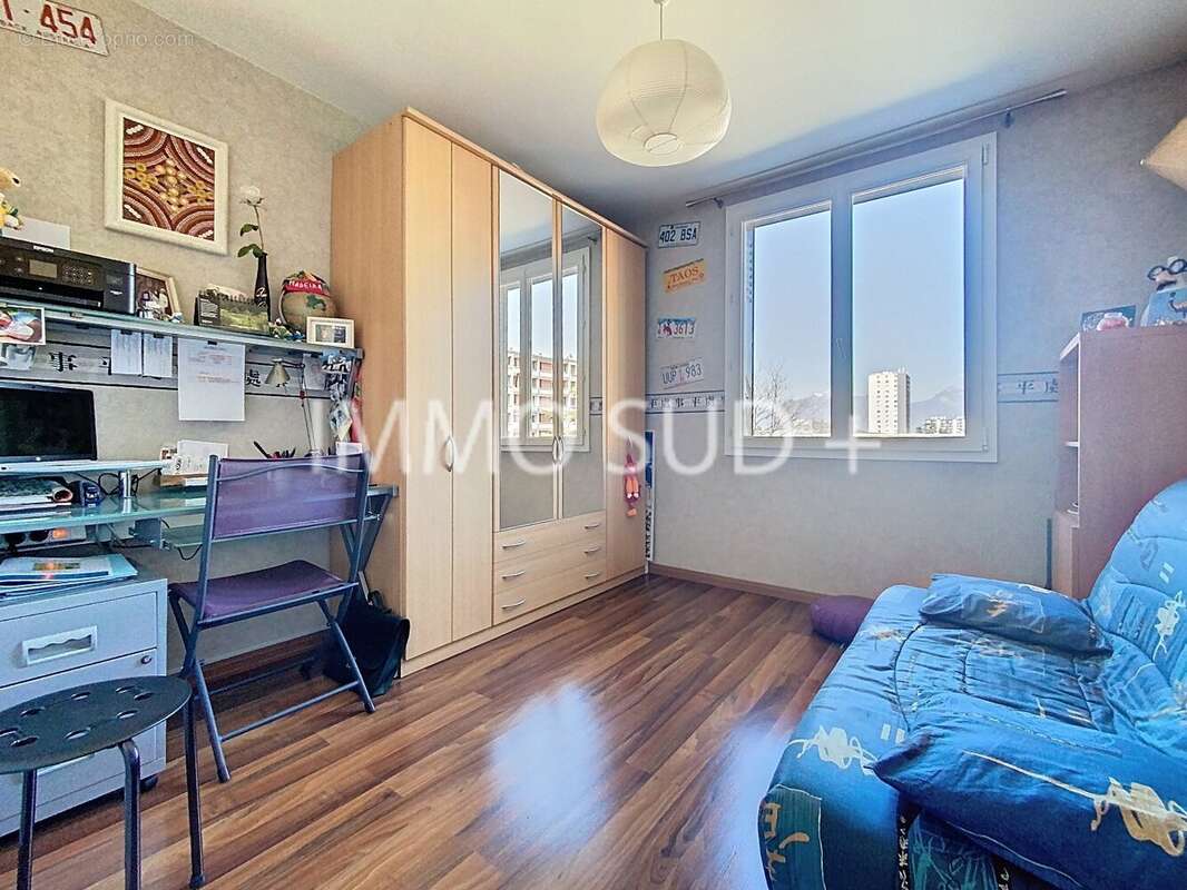 Appartement à LE PONT-DE-CLAIX