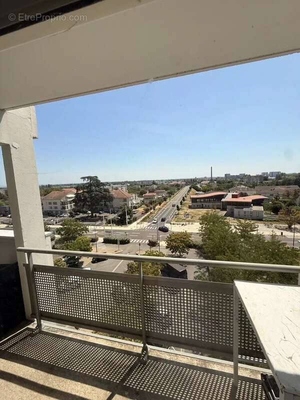 T2 avec balcon à Saint-Maurice-de-Beynost - photo 5