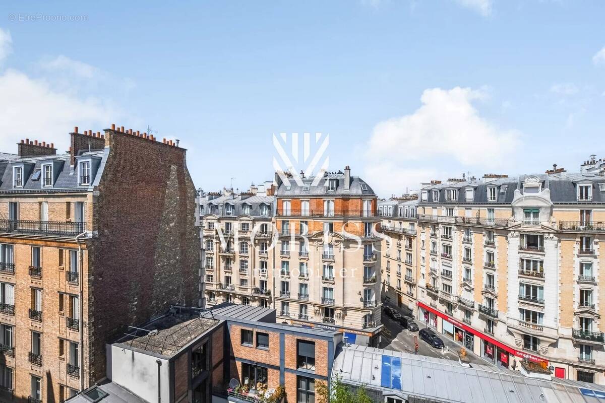 Appartement à PARIS-14E
