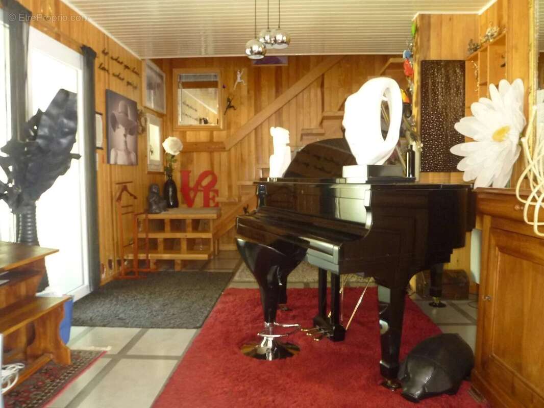 Maison à PUGET-THENIERS