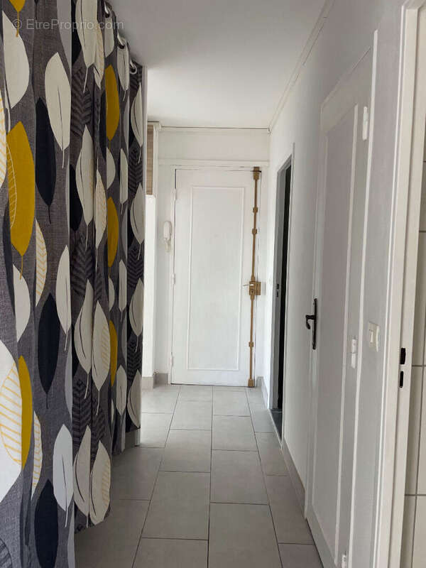 Appartement à SAINT-JEAN-DE-BRAYE