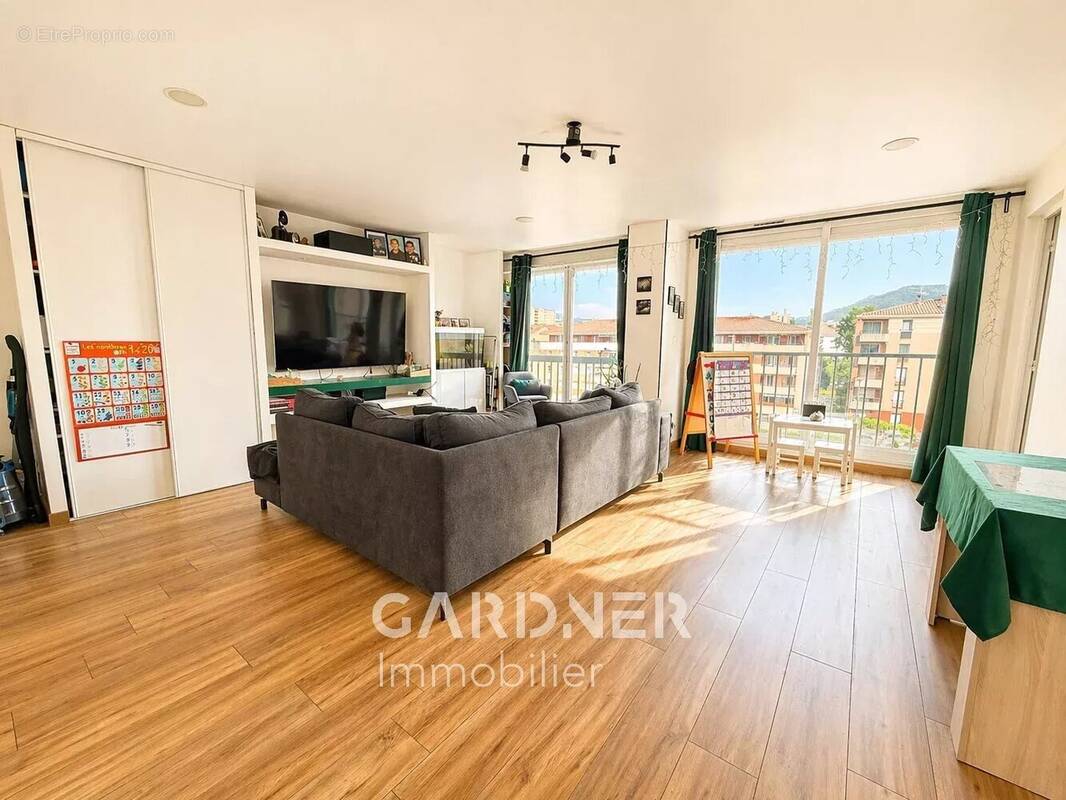 Appartement à AUBAGNE