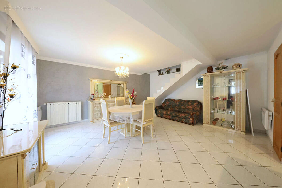 Maison à CORBEIL-ESSONNES