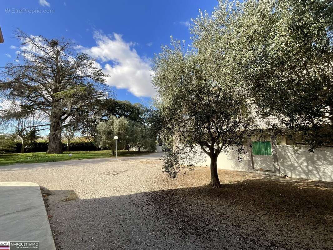 Appartement à BOUJAN-SUR-LIBRON