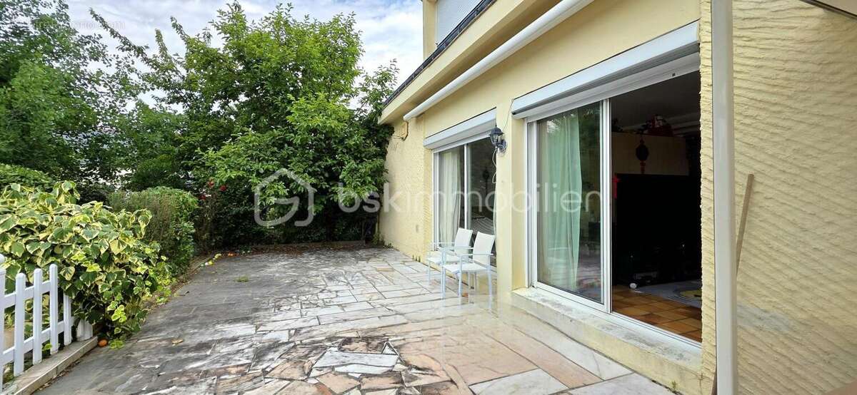 Maison à SAINT-BARTHELEMY-D&#039;ANJOU