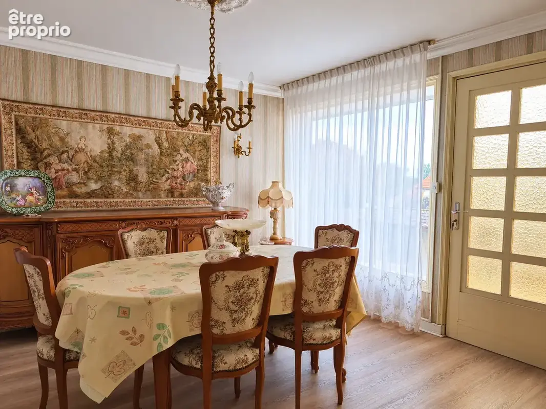 NAINTRÉ   Ensemble immobilier avec deux maisons, dépendances et accès au Clain - photo 5