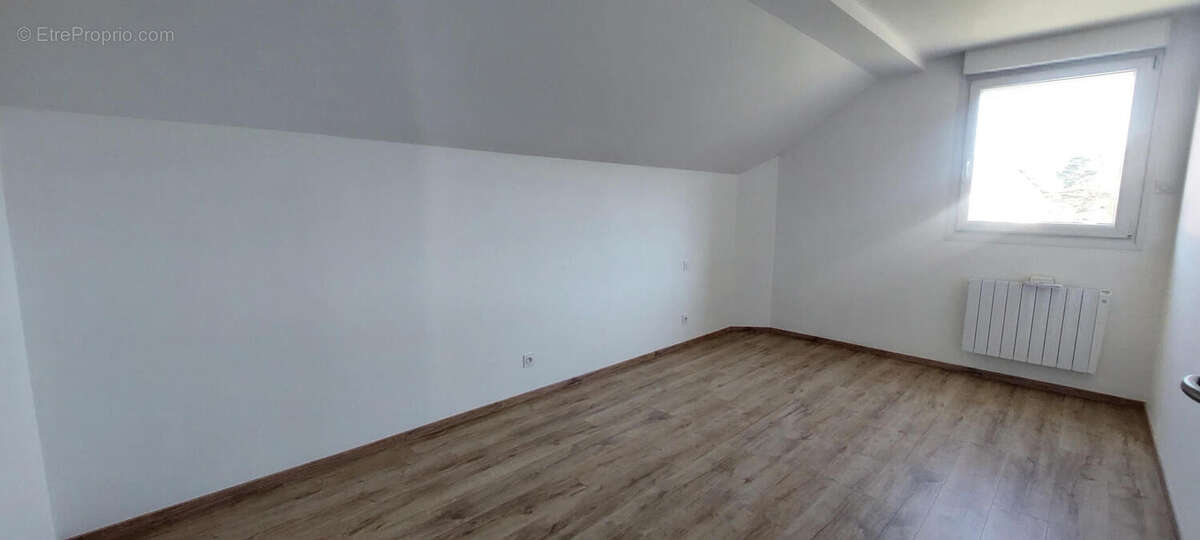 20250411_171704 - Maison à ELOYES