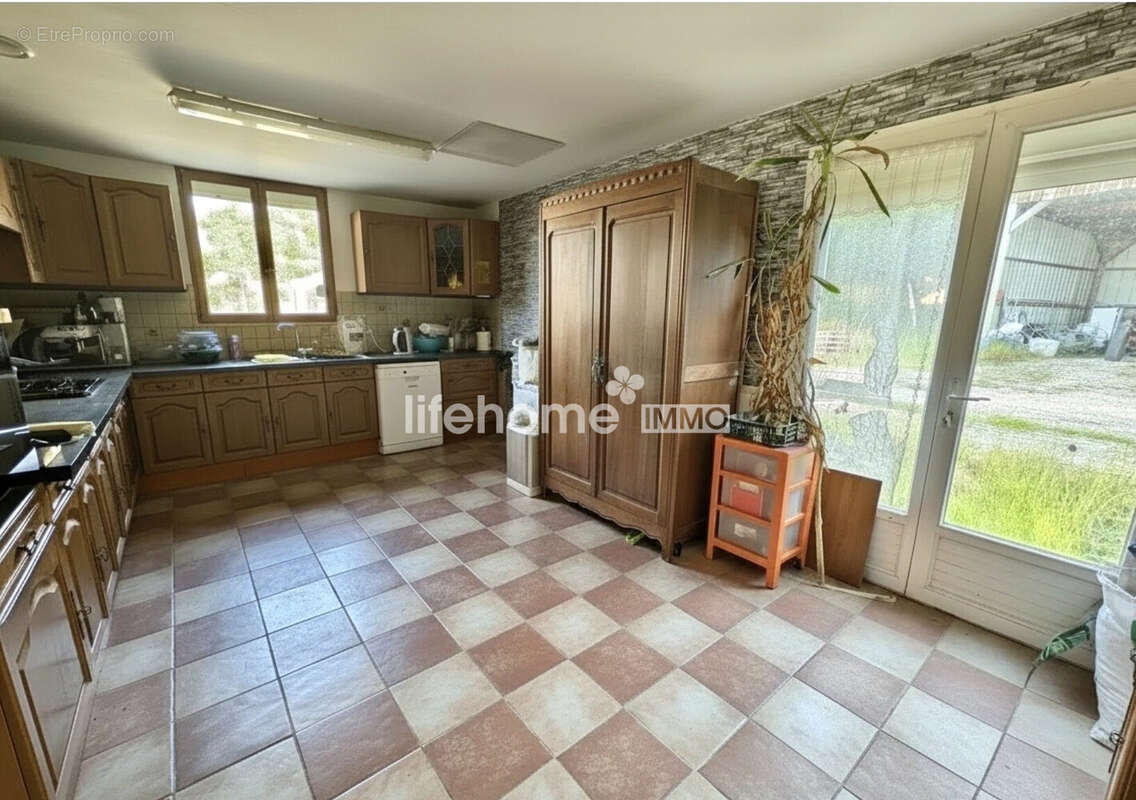 Maison à NEUILLAY-LES-BOIS