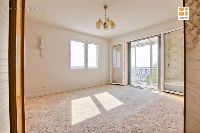 Appartement à vendre 3/4 pièces SAINT LAURENT DU VAR (06) - photo 5