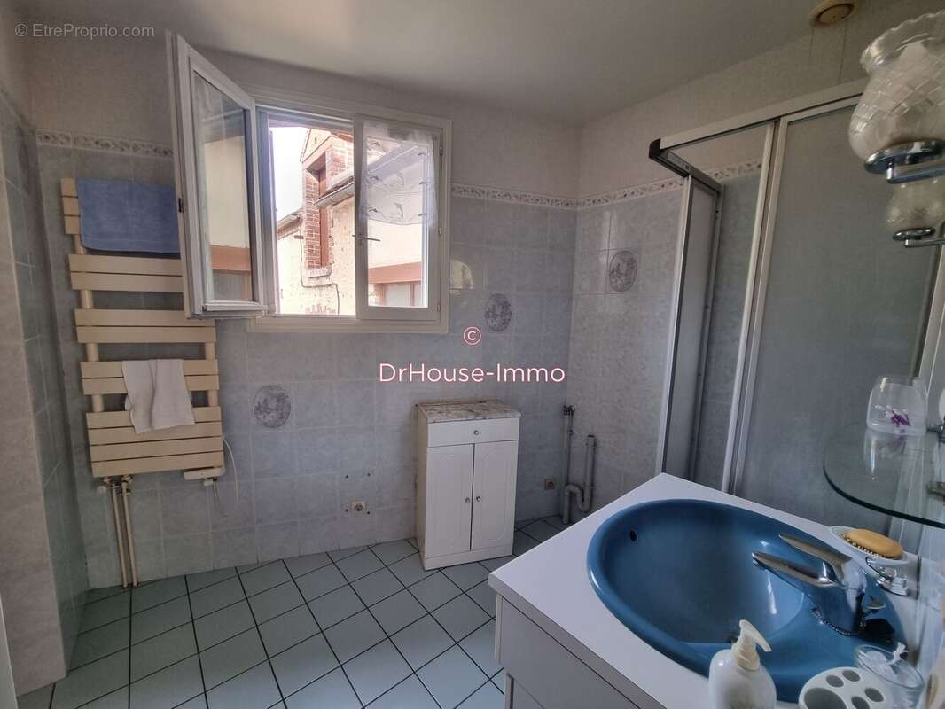 Maison à GY-LES-NONAINS