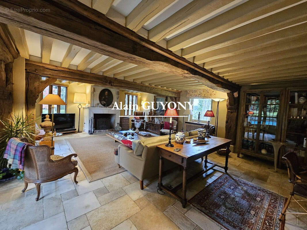 Maison à PONT-L'EVEQUE