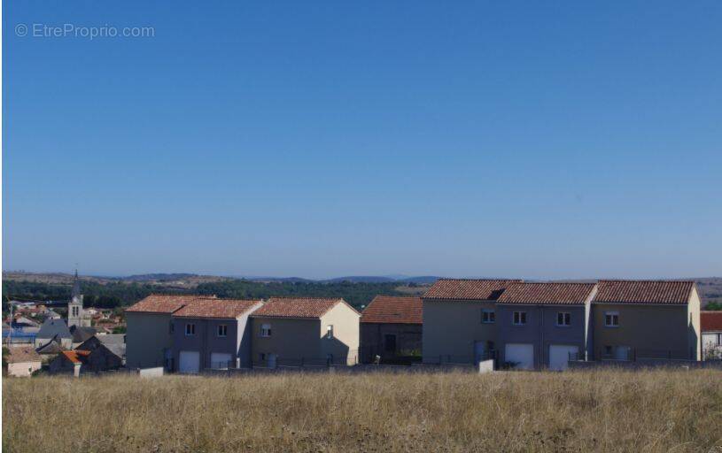 Terrain à LA CAVALERIE