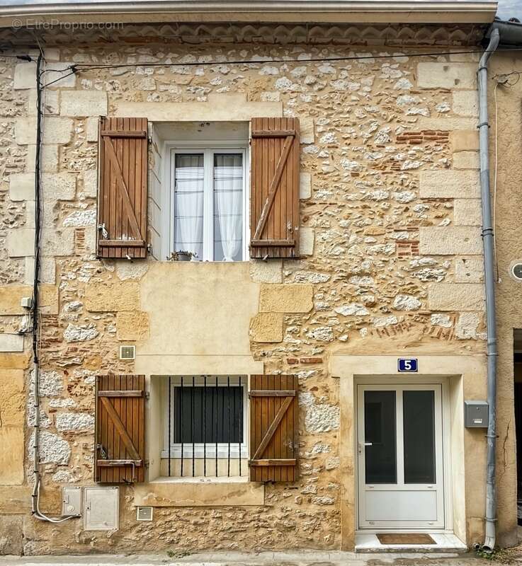 Bergerac LA MADELEINE Maison à vendre de caractère rénovée 70 m² pompe à chaleur 3 pièces BERGERAC (24) - photo 14