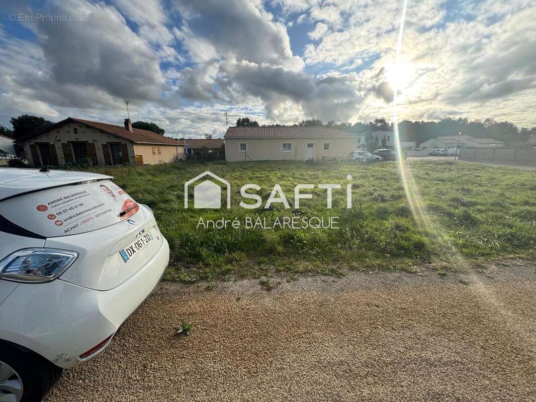 Photo 3 - Terrain à TALMONT-SAINT-HILAIRE