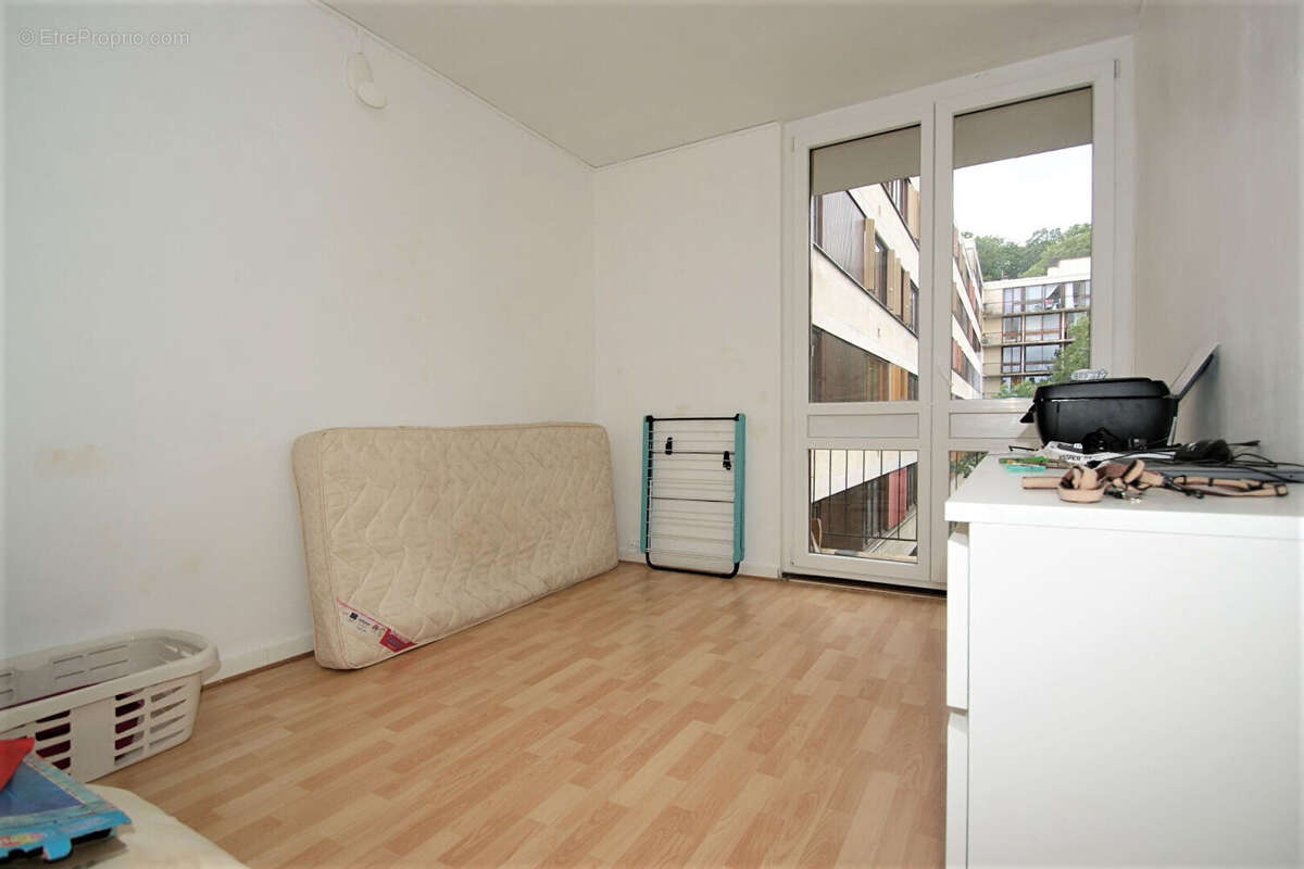 Appartement à FONTENAY-LE-FLEURY