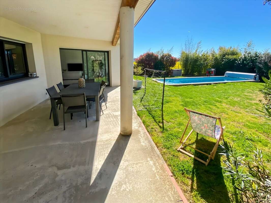 Maison à CASTELGINEST