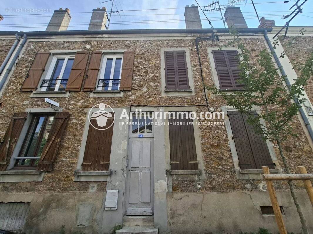 Appartement à CORBEIL-ESSONNES