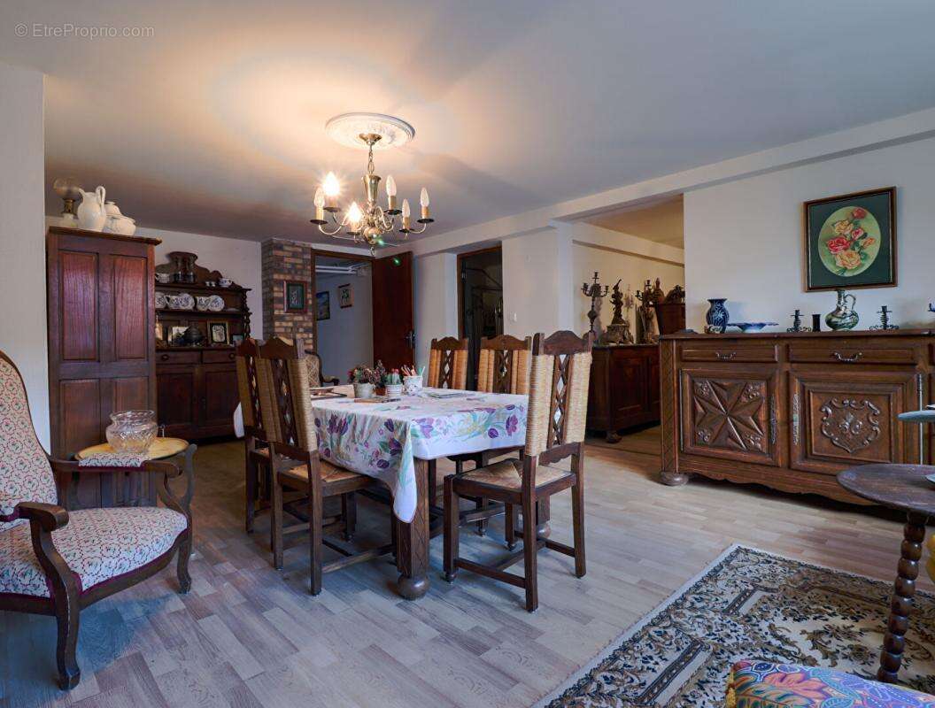 Maison à LACAUNE