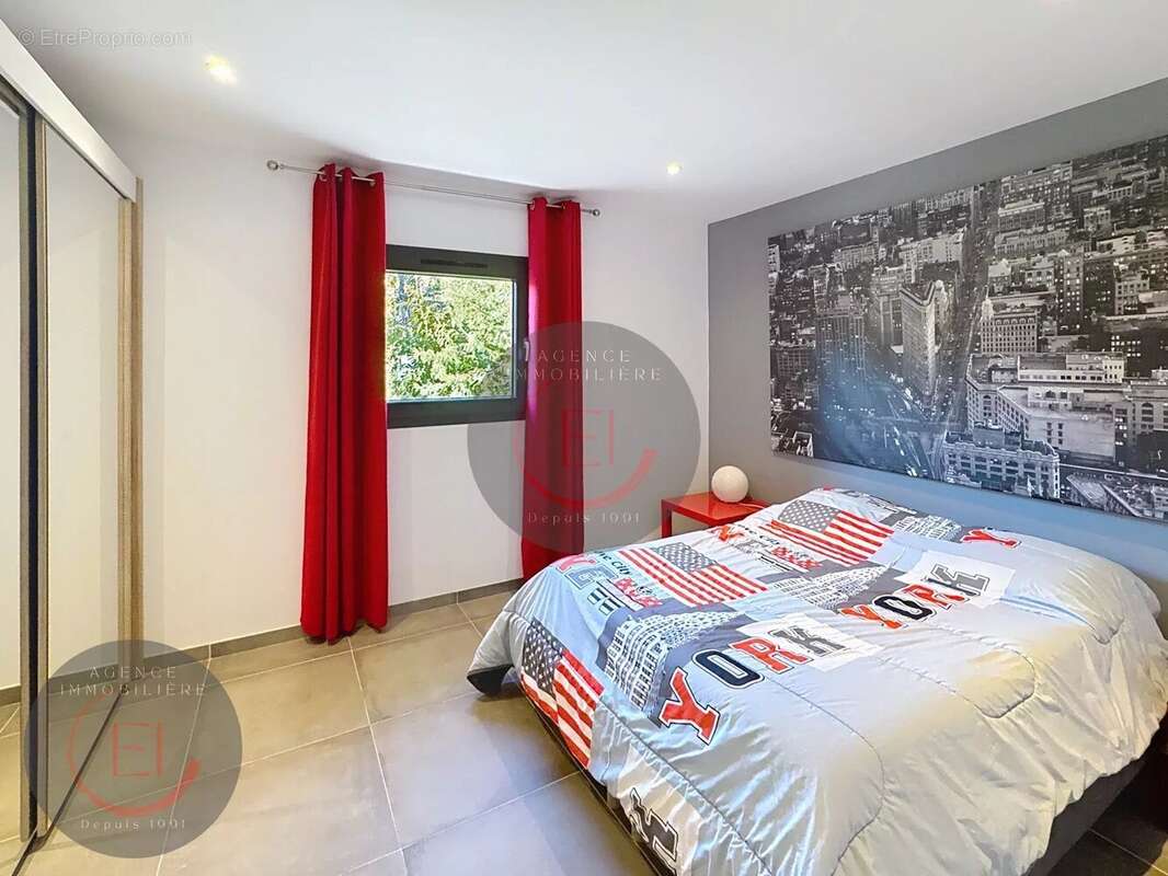 Maison à LES ADRETS-DE-L&#039;ESTEREL