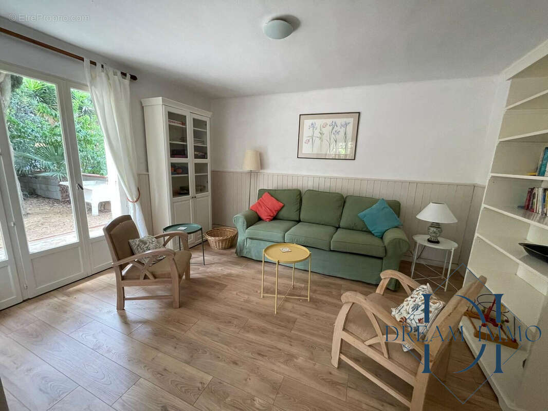 Maison à VILLELONGUE-DE-LA-SALANQUE