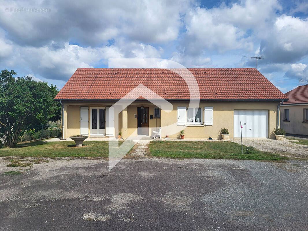 Maison à MARBEVILLE