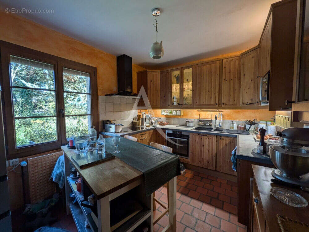 Maison à SAINT-SULPICE-DE-POMMERAY