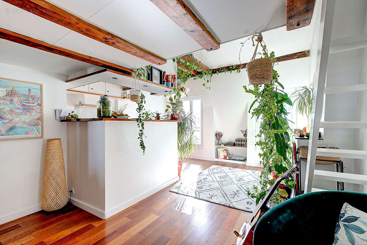 Appartement à PARIS-18E