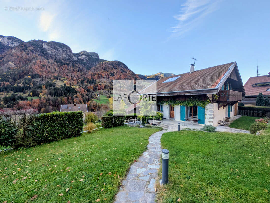 Maison à BONNEVILLE