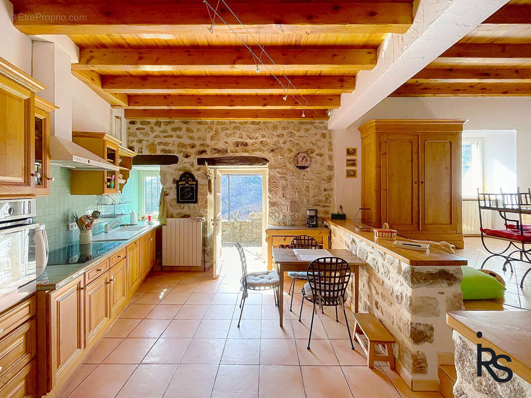 Maison à ANTRAIGUES-SUR-VOLANE