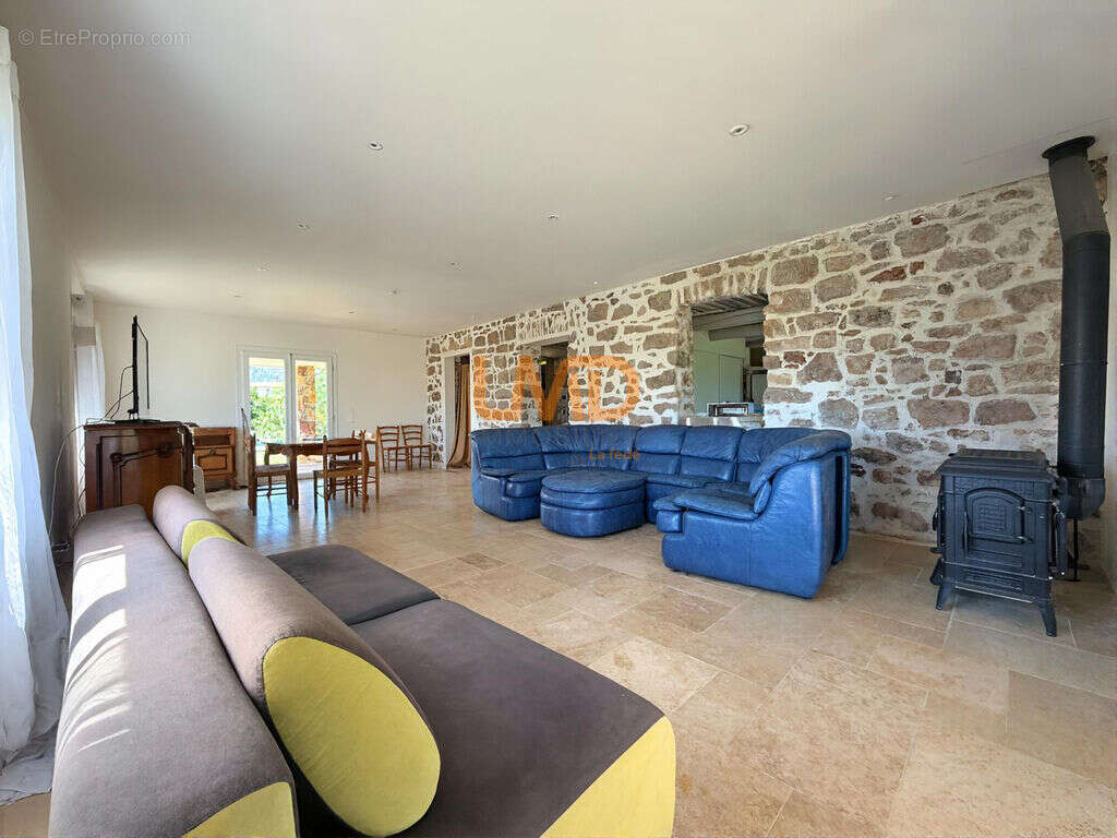 Maison à LA MOTTE