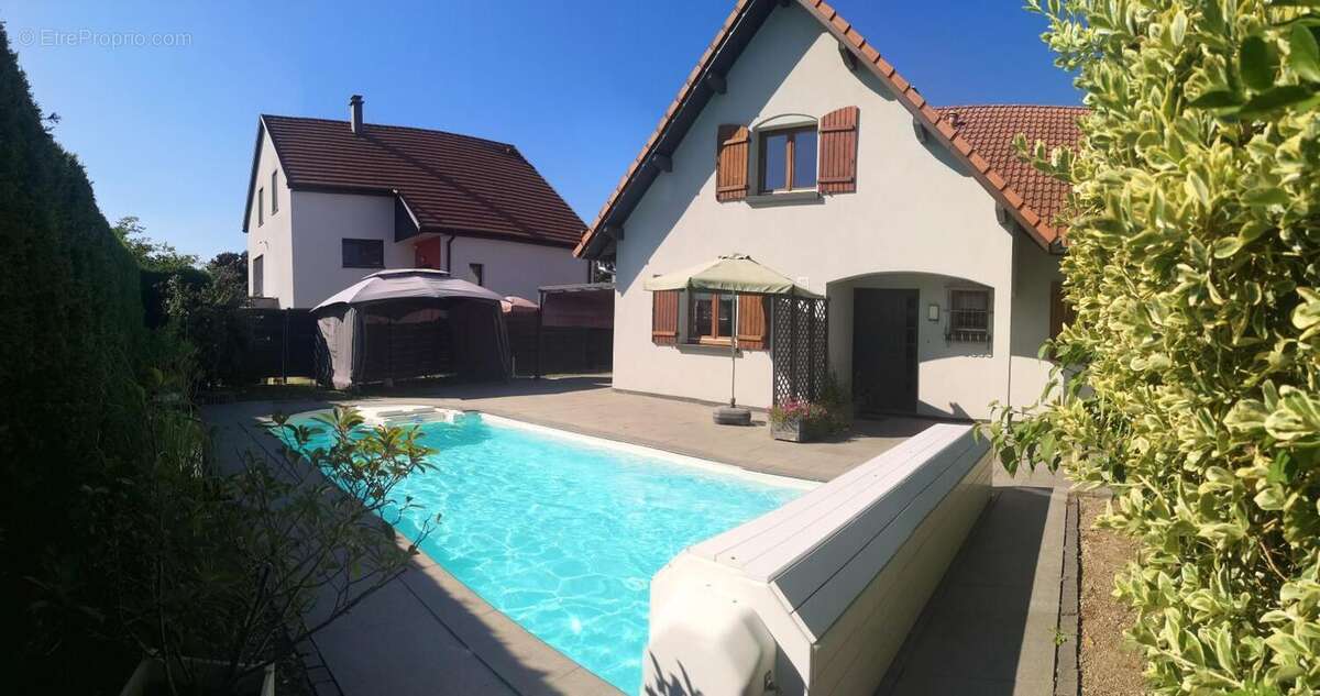 Maison à HERRLISHEIM-PRES-COLMAR