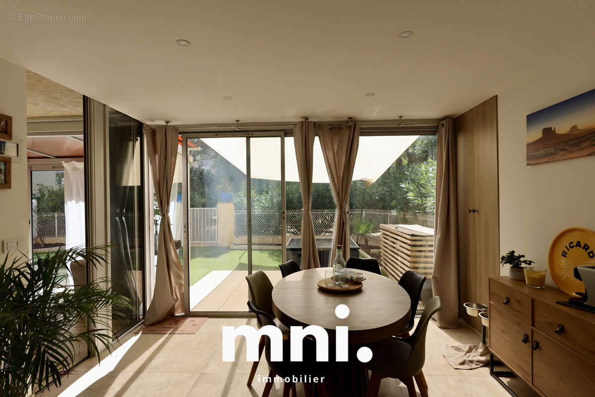 Appartement à SANARY-SUR-MER