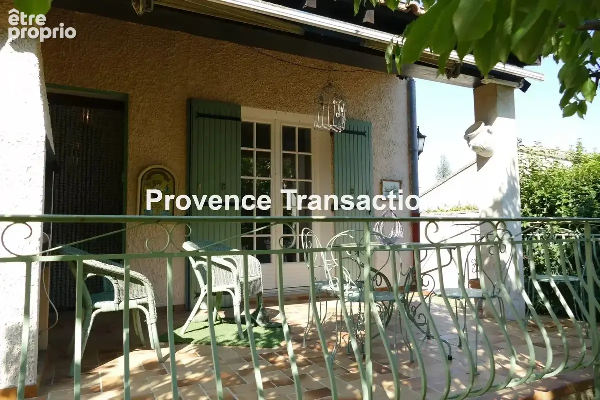 Pain-pied de 100m² avec garage sur 580m² de terrain - photo 1