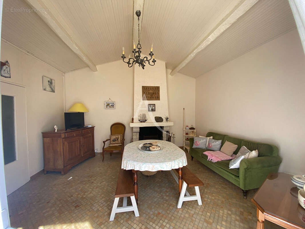 Maison à SAINT-JULIEN-DES-LANDES