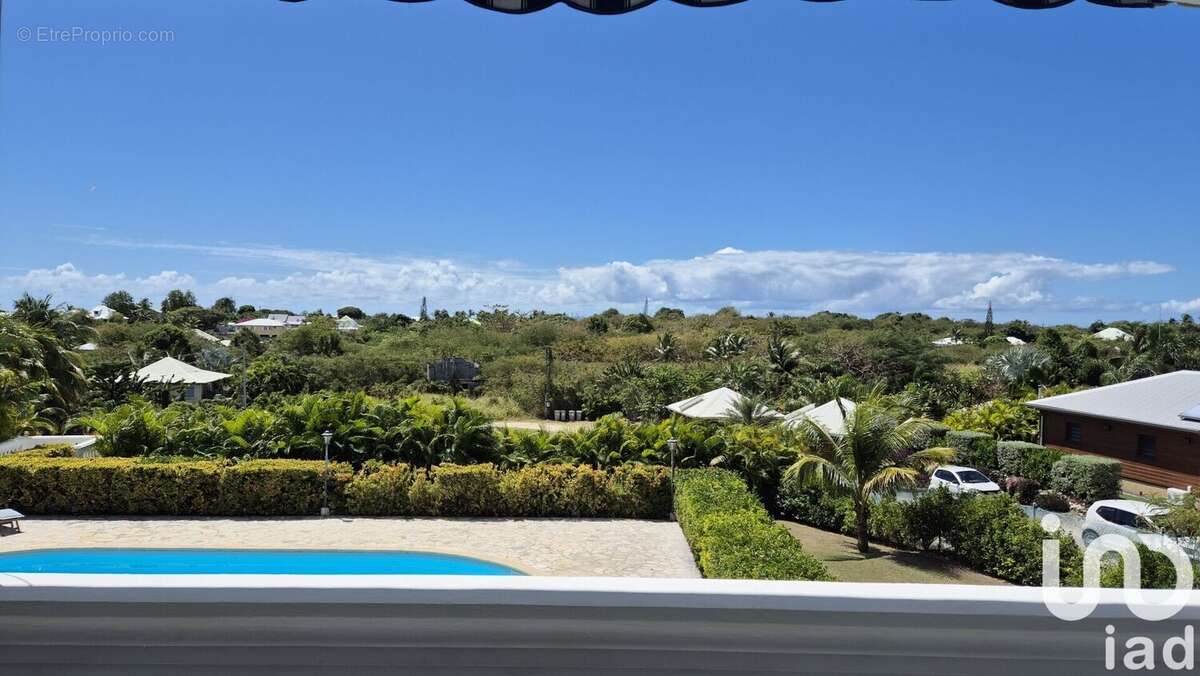 Maison 245 m² à Saint-Francois  - photo 2