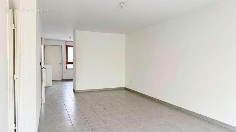 Appartement à L'ILE-SAINT-DENIS