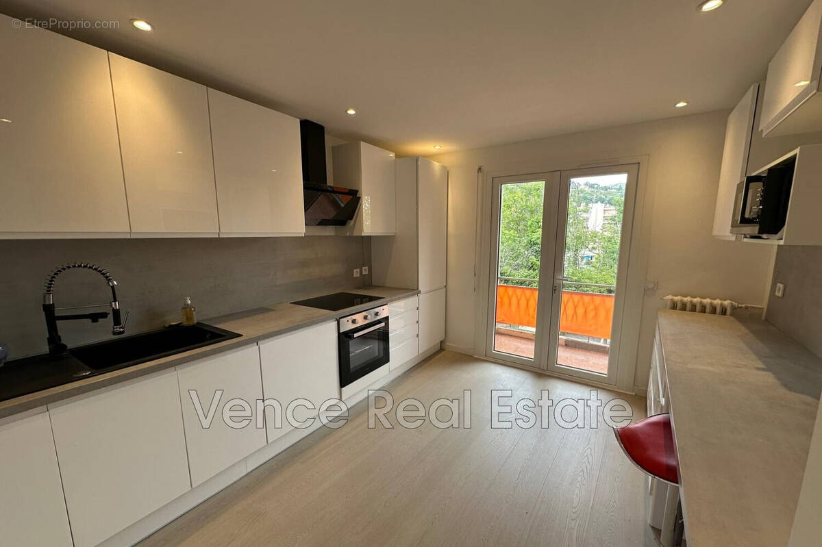 Appartement à VENCE
