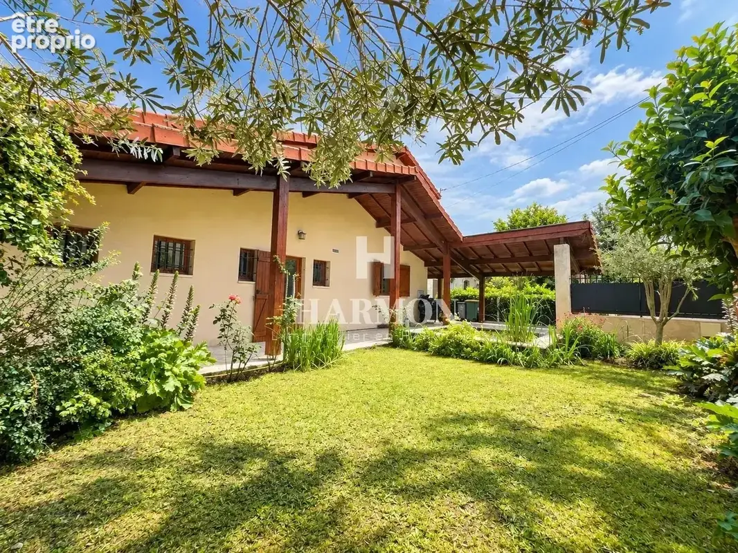 Harmon à vendre : BÈGLES – Grande maison familiale de 193 m² avec jardin – Fort potentiel de division en deux logements - photo 4