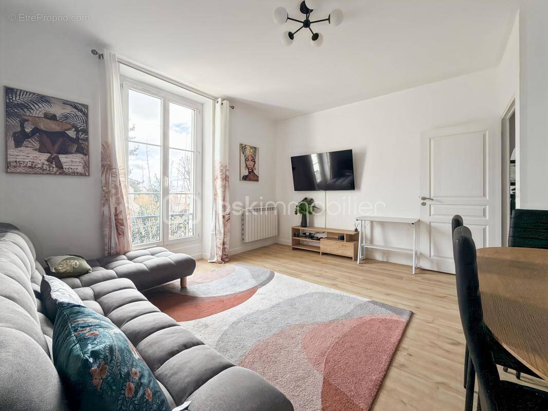 Appartement à CORBEIL-ESSONNES