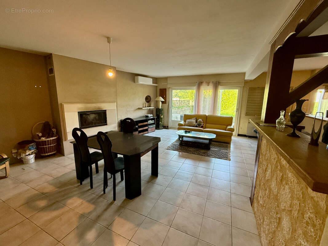 Maison à SAINT-SATURNIN